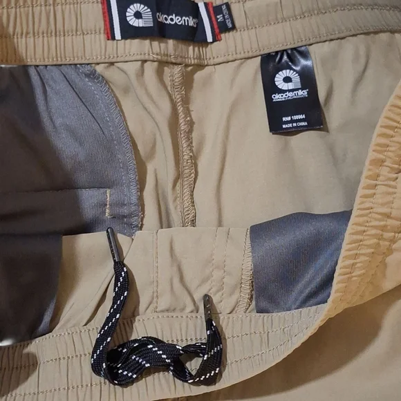 Akademiks Men's Beige Flat Front Shorts - Picture 4 of 8